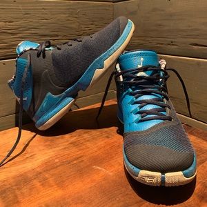 Jordan Nike super Fly 4 Basketball boy shoes youth 6.5 woman 8